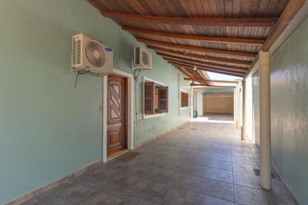 Casa à venda com 144m², 3 quartos e 4 vagas Casa à venda com 144m², 3 quartos e 4 vagasGaragem