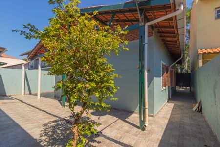 Casa à venda com 144m², 3 quartos e 4 vagas Casa à venda com 144m², 3 quartos e 4 vagasÁrea externa/Fundos