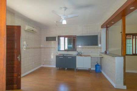 Casa à venda com 144m², 3 quartos e 4 vagas Casa à venda com 144m², 3 quartos e 4 vagasCozinha