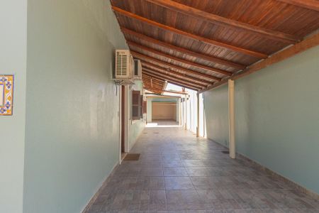 Casa à venda com 144m², 3 quartos e 4 vagas Casa à venda com 144m², 3 quartos e 4 vagasGaragem