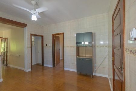 Casa à venda com 144m², 3 quartos e 4 vagas Casa à venda com 144m², 3 quartos e 4 vagasCozinha