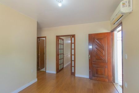 Casa à venda com 144m², 3 quartos e 4 vagas Casa à venda com 144m², 3 quartos e 4 vagasSala