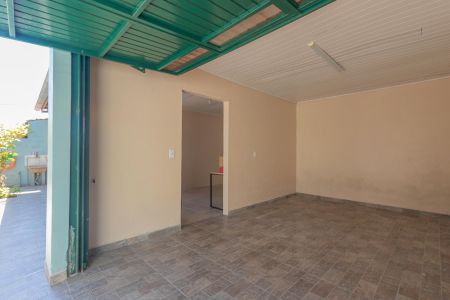 Casa à venda com 144m², 3 quartos e 4 vagas Casa à venda com 144m², 3 quartos e 4 vagasGaragem/Fundos