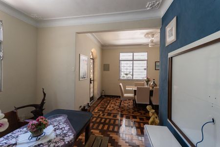 Casa à venda com 200m², 3 quartos e 2 vagasSala