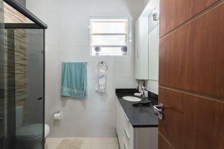 Casa à venda com 200m², 3 quartos e 2 vagasBanheiro