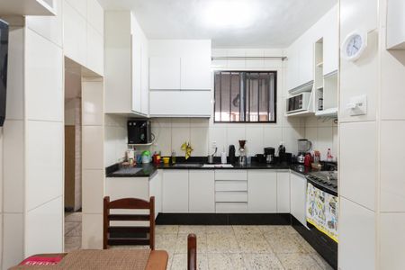 Casa à venda com 200m², 3 quartos e 2 vagasCozinha