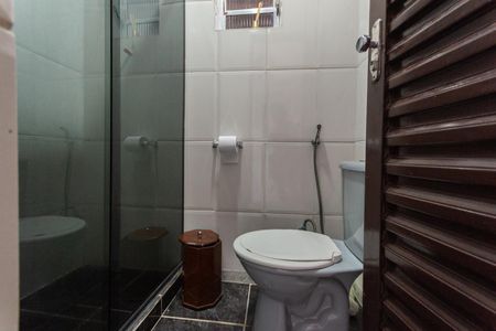 Casa à venda com 200m², 3 quartos e 2 vagasBanheiro externo