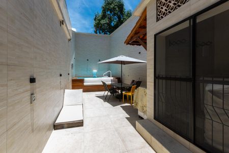 Casa à venda com 200m², 3 quartos e 2 vagasQuintal