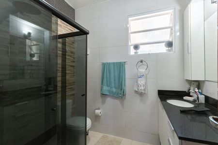 Casa à venda com 200m², 3 quartos e 2 vagasBanheiro