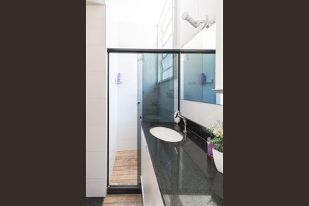 Casa à venda com 200m², 3 quartos e 2 vagasBanheiro Suíte