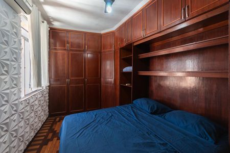 Casa à venda com 200m², 3 quartos e 2 vagasSuíte