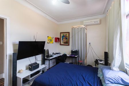 Casa à venda com 200m², 3 quartos e 2 vagasQuarto 2