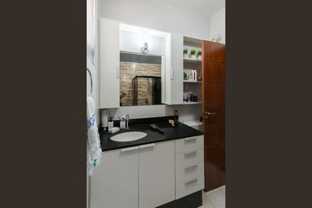 Casa à venda com 200m², 3 quartos e 2 vagasBanheiro