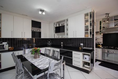 Casa para alugar com 400m², 4 quartos e 6 vagasCopa