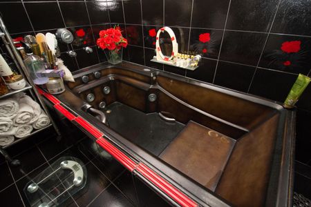 Casa para alugar com 400m², 4 quartos e 6 vagasBanheiro da Suíte 2