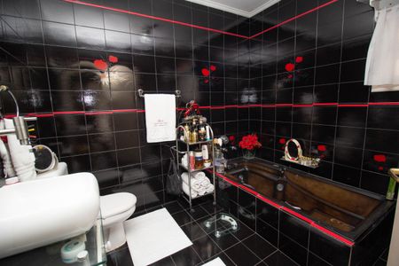 Casa para alugar com 400m², 4 quartos e 6 vagasBanheiro da Suíte 2