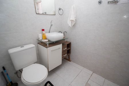 Casa para alugar com 400m², 4 quartos e 6 vagasBanheiro do Salão