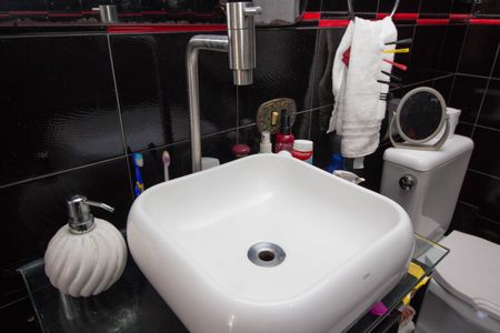 Casa para alugar com 400m², 4 quartos e 6 vagasBanheiro da Suíte 2