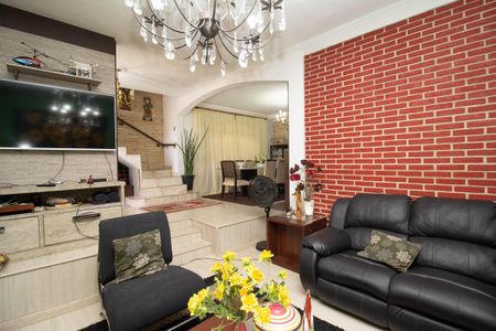 Casa para alugar com 400m², 4 quartos e 6 vagasSala de TV