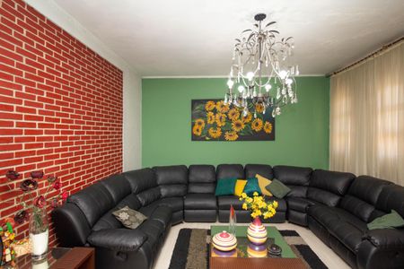 Casa para alugar com 400m², 4 quartos e 6 vagasSala de TV