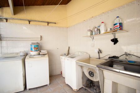 Casa para alugar com 400m², 4 quartos e 6 vagasÁrea de Serviço