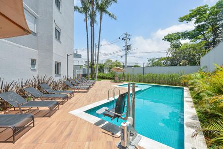Apartamento à venda com 40m², 2 quartos e sem vagaÁrea comum - Piscina