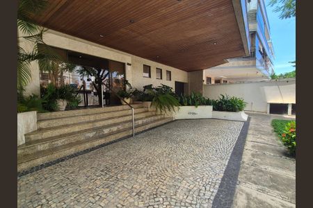 Apartamento à venda com 83m², 3 quartos e 1 vaga Apartamento à venda com 83m², 3 quartos e 1 vagaEntrada