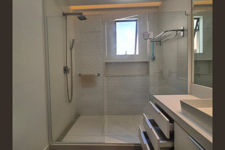 Apartamento à venda com 83m², 3 quartos e 1 vaga Apartamento à venda com 83m², 3 quartos e 1 vagaBanheiro suite