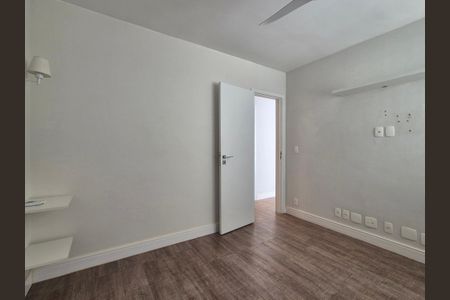 Apartamento à venda com 83m², 3 quartos e 1 vaga Apartamento à venda com 83m², 3 quartos e 1 vagaQuarto
