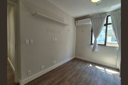 Apartamento à venda com 83m², 3 quartos e 1 vaga Apartamento à venda com 83m², 3 quartos e 1 vagaSuíte