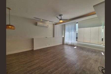 Apartamento à venda com 83m², 3 quartos e 1 vaga Apartamento à venda com 83m², 3 quartos e 1 vagaSala