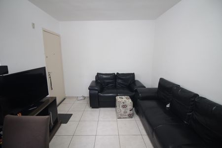 Sala de apartamento à venda com 2 quartos, 45m² em Industrial, Contagem