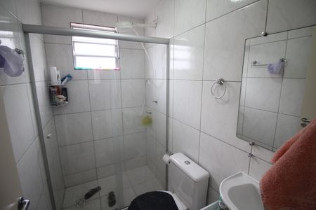 Banheiro de apartamento à venda com 2 quartos, 45m² em Industrial, Contagem