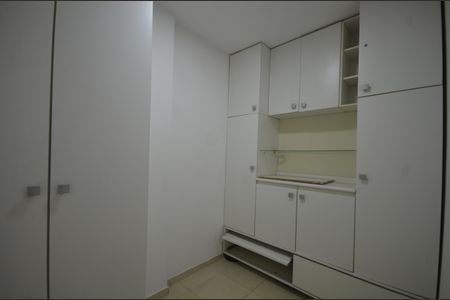 Apartamento para alugar com 140m², 3 quartos e 2 vagas Quarto de Serviço