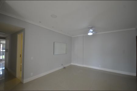 Sala de apartamento para alugar com 3 quartos, 140m² em Vila Valqueire, Rio de Janeiro