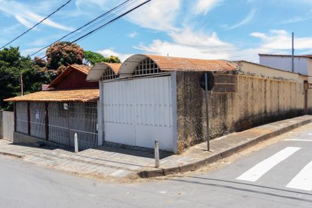 Casa à venda com 396m², 3 quartos e 2 vagasFachada