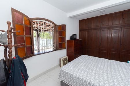 Casa à venda com 396m², 3 quartos e 2 vagasSuíte