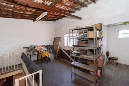 Casa à venda com 396m², 3 quartos e 2 vagasQuarto Externo