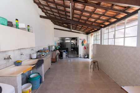 Casa à venda com 396m², 3 quartos e 2 vagasÁrea de Serviço