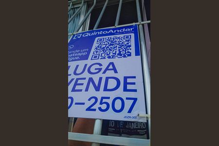 Apartamento à venda com 85m², 2 quartos e 1 vaga Apartamento à venda com 85m², 2 quartos e 1 vagaFachada do bloco com placa