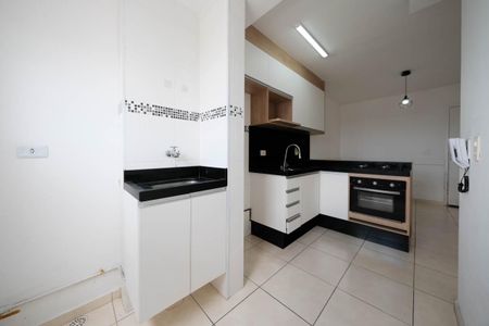 Sala/Cozinha de apartamento para alugar com 2 quartos, 42m² em Vila Nhocuné, São Paulo