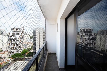 varanda Sala de apartamento à venda com 1 quarto, 54m² em Jardins, São Paulo