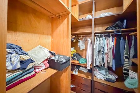Casa para alugar com 200m², 3 quartos e 3 vagasCloset da Suíte Master