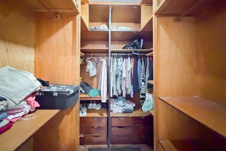 Casa para alugar com 200m², 3 quartos e 3 vagasCloset da Suíte Master