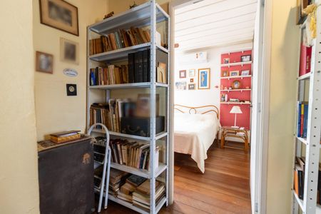 Casa à venda com 209m², 4 quartos e 2 vagasCorredor