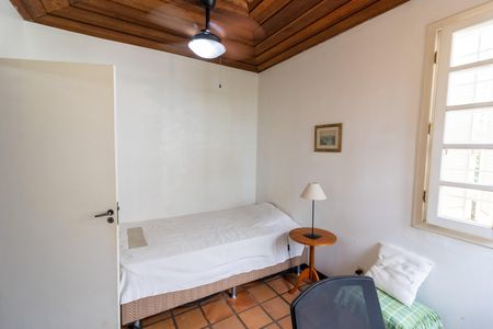 Casa à venda com 209m², 4 quartos e 2 vagasQuarto 1