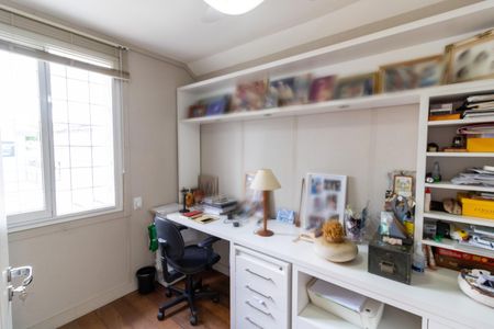 Casa à venda com 209m², 4 quartos e 2 vagasQuarto 3