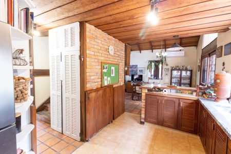 Casa à venda com 209m², 4 quartos e 2 vagasCozinha e Área de Serviço