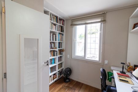 Casa à venda com 209m², 4 quartos e 2 vagasQuarto 3