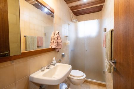 Casa à venda com 209m², 4 quartos e 2 vagasBanheiro 1